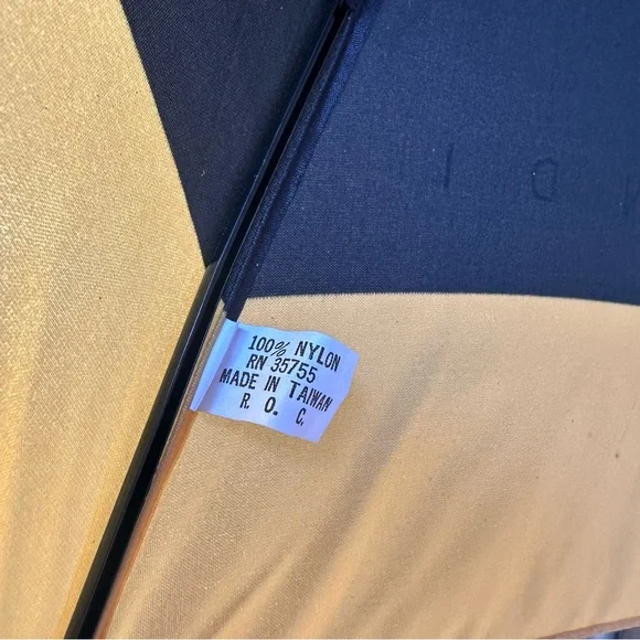 Fendi Parfumes Gold & Black Vintage Large Rain Umbrella - Picture 9 of 17